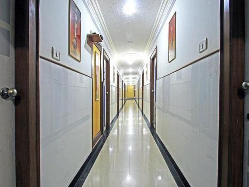 Oyo Hotel Ganga Sagar Near Sri Someshwara Swami Temple Бангалор Екстериор снимка