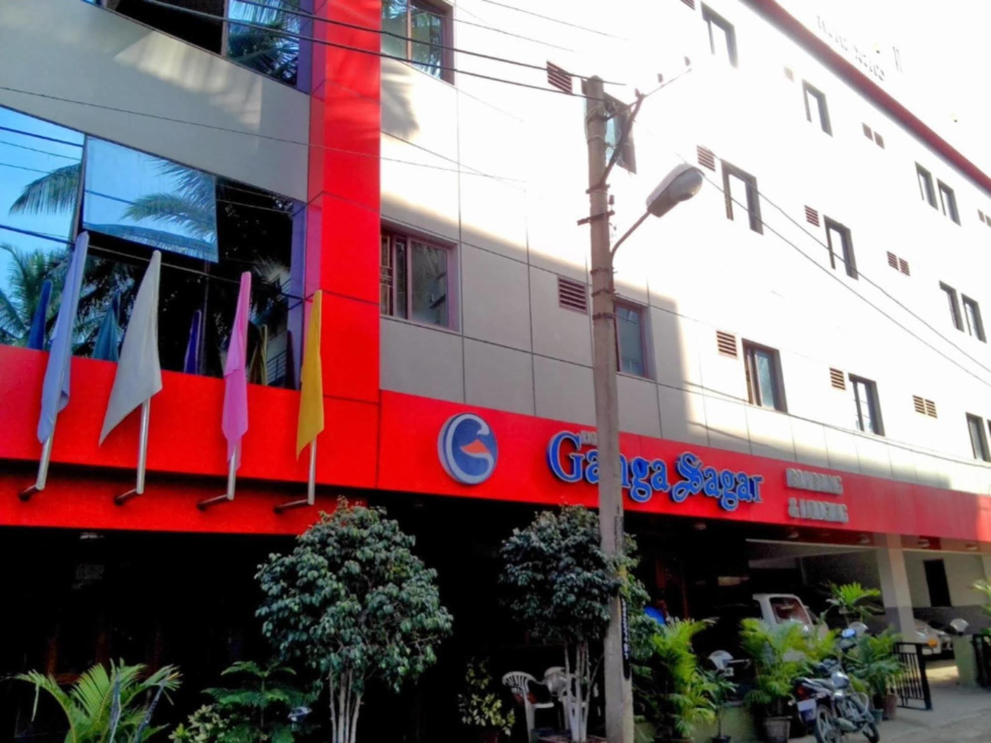 Oyo Hotel Ganga Sagar Near Sri Someshwara Swami Temple Бангалор Екстериор снимка